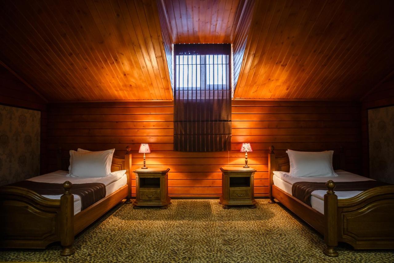 Guest House Chalet Тараз Экстерьер фото
