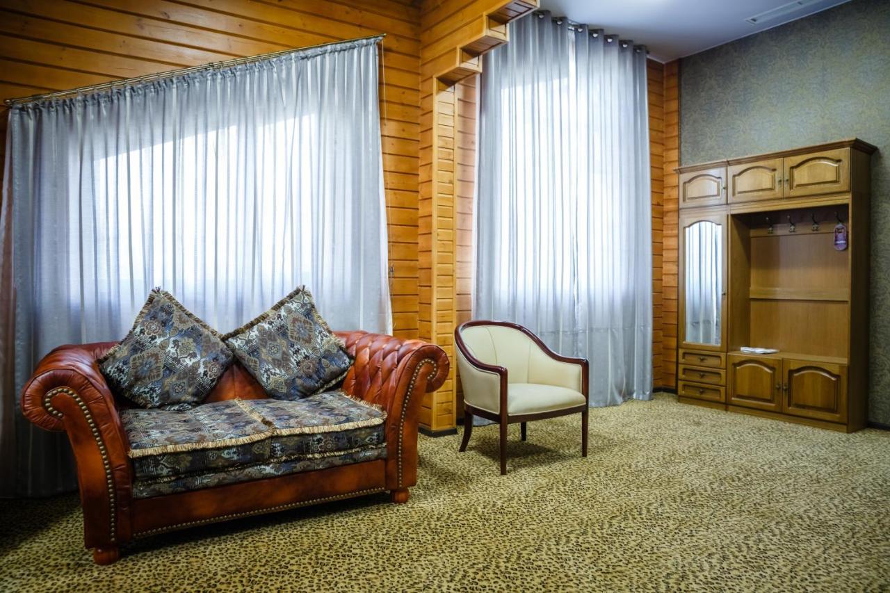 Guest House Chalet Тараз Экстерьер фото
