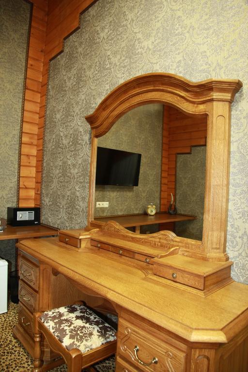 Guest House Chalet Тараз Экстерьер фото